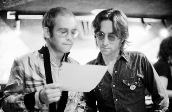 On Tour with Bob Gruen Elton John Retrospective 