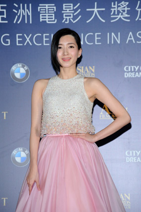 Jiang Shuying of the film So Young scored the Best Newcomer award at the 8th Asian Film Awards